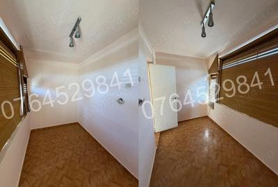 Casă cu 6 camere cu Teren 1200 Mp în Satu Nou - 2