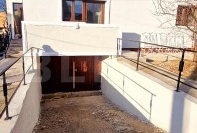 Casa 6 camere, 245mp, Bucium