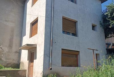 Vand casa in Medias, strada Avram Iancu - 4