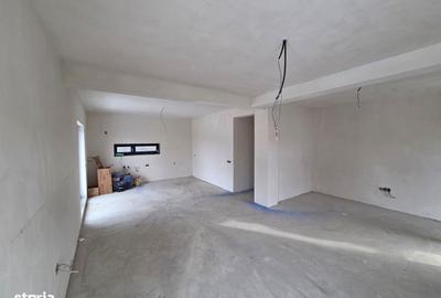 Casă cu 4 camere cu Canalizare în Dâmbul Rotund - 4