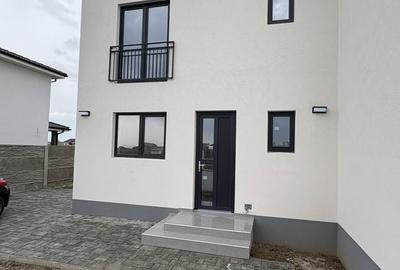 Casă cu 4 camere cu Teren 265 Mp în Moșnița Nouă - 11