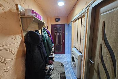 Apartament cu 2 camere nedecomandat, mobilat în Micro I - 9