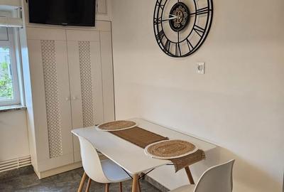 Apartament cu 3 camere decomandat în Popoveni - 2