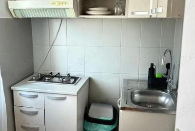 Garsonieră decomandată în Central - 1