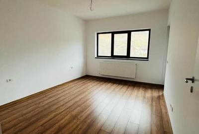 Apartament cu 4 camere decomandat în Central - 1