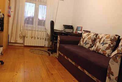 Casă cu 3 camere decomandat în Central - 3