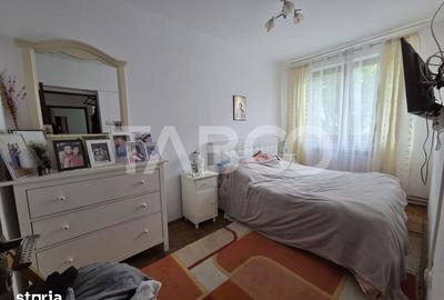 Apartament cu 3 camere semidecomandat în Central - 2