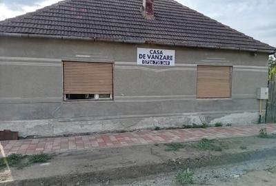 Casă de vânzare zona 1 - 1