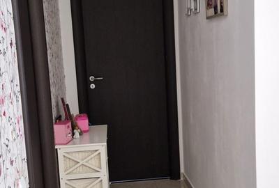 Apartament cu 2 camere decomandat în Tractorul - 2