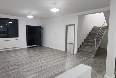 Casă cu 4 camere cu Teren 180 Mp în Central - 16