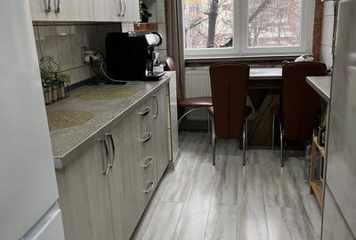 Apartament cu 3 camere semidecomandat în Central - 7