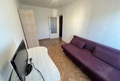 Garsonieră decomandată în Complex Studențesc