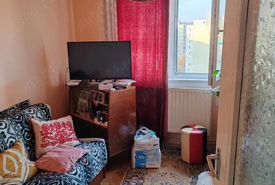 Apartament cu 3 camere nedecomandat în 1848