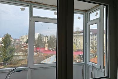 Apartament cu 3 camere semidecomandat în Central - 11