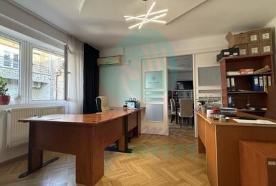 Apartament cu 4 camere semidecomandat în P-ța Sfântul Ștefan - 3