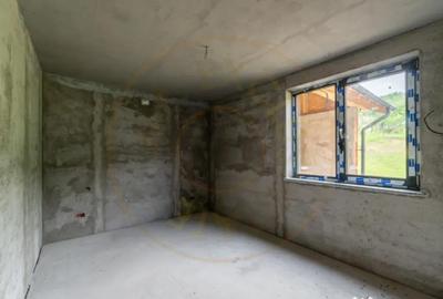 Casă cu 5 camere cu Garaj în Băbana - 4