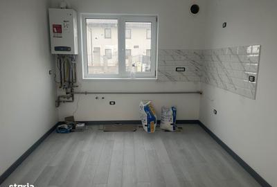 Casă cu 3 camere cu Teren 300 Mp în Dumbrăvița