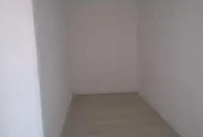 Duplex vedere panoramica 4 camere  Metrou P. Poienaru! - 7
