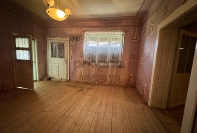Casa cu teren generos de 1332 mp in centrul Feldioarei - 10