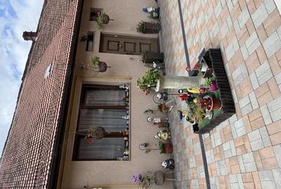 Casa la curte comuna cu 2 camere - 10