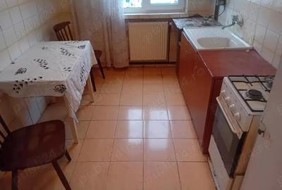 Apartament cu 2 camere decomandat în Mărăței