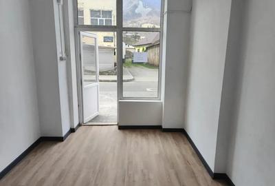 Vand spatiu comercial - 3