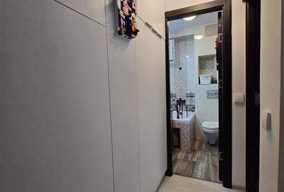 Apartament cu 3 camere semidecomandat în Podu Roș - 9