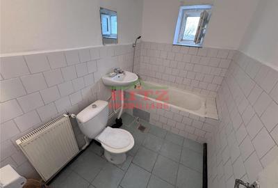 Apartament cu 3 camere semidecomandat în Central - 8