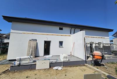 Duplex cu 4 camere cu Canalizare în Moșnița Veche - 5