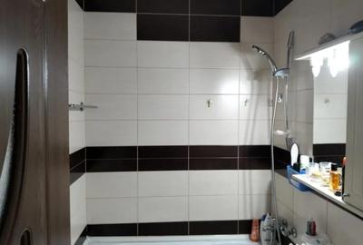 Garsonieră decomandată în Baza 3 - 2