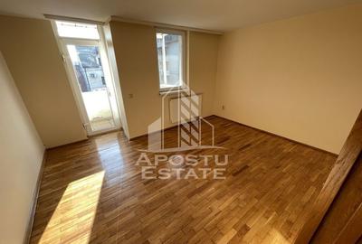 Spațiu comercial, de 100 mp, în Complex Studențesc - 4