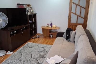Apartament cu 2 camere semidecomandat în Tineretului