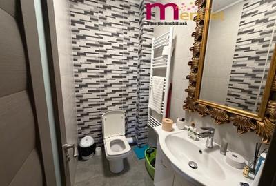 Apartament 4 camere,zona Barajului,etaj 2 - 9