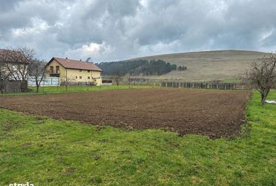 Teren de 2577 mp, în Gilău