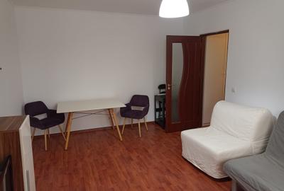 Garsonieră decomandată în Berceni - 2