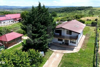 Casă cu 4 camere în Valea Ursului - 11
