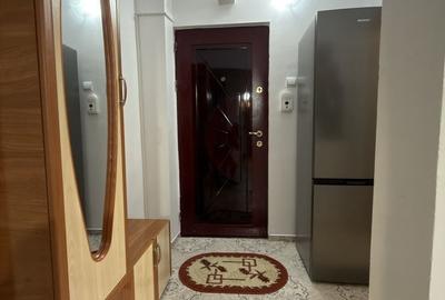 Apartament cu 2 camere semidecomandat în Micro 40 - 1