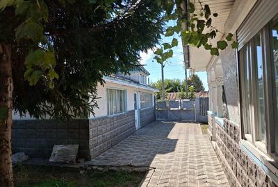 Casă cu 4 camere cu Teren 800 Mp în Piscu