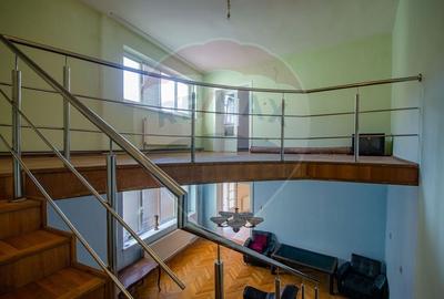 Casa individuala spatioasa cu potential in zona Lunei - 12