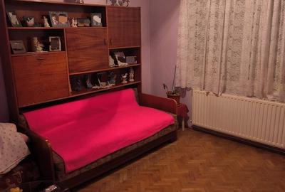 Apartament cu 3 camere decomandat în Central - 3