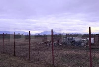 Teren de 1062 mp, în Central - 6