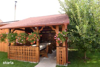 Casă cu 8 camere cu Teren 1200 Mp în Sânmartin - 5