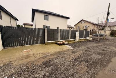 Casă cu 4 camere cu Teren 270 Mp în Glina - 1