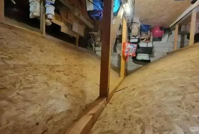 Casă cu Canalizare în Central - 3