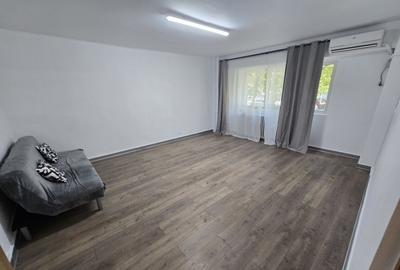 Garsoniera | bloc reabilitat | Virtutii | Statia de tramvai Orsova - 2