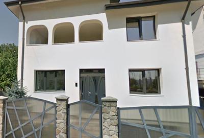 Casă cu 6 camere cu Teren 326 Mp în Central - 3
