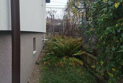 Casă cu 3 camere cu Canalizare în Andrei Mureșanu - 9