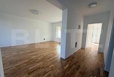 Casă cu 4 camere cu Teren 476 Mp în Cetate