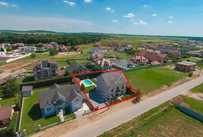 Pensiune cu piscina de vanzare in Beverly Hills , Sanmartin - 3