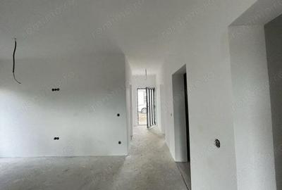 Casă cu 4 camere cu Teren 300 Mp în Mărtinești - 7